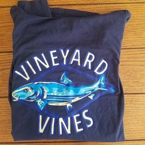 Vineyard vines long sleeve hoodie tee